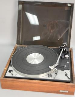 Appraisal: United Audio Dual Q stereo turntable United Audio Dual Q