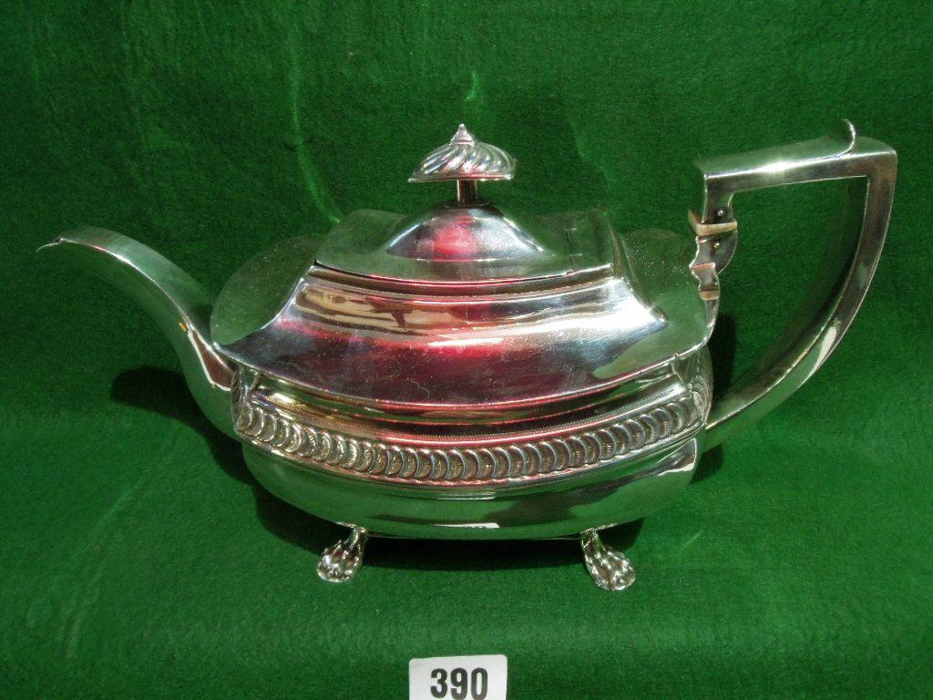 Appraisal: A fine late George III silver teapot with a finialed