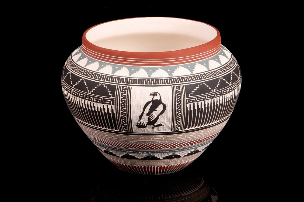 Appraisal: Navajo Gary Ardillia Bennett Dine Pottery For your consideration is