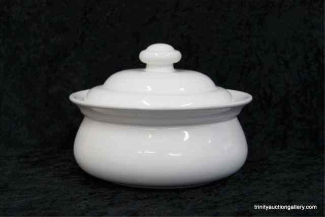 Appraisal: Vintage Pfaltzgraff Pottery qt Bean PotMade in the USA by