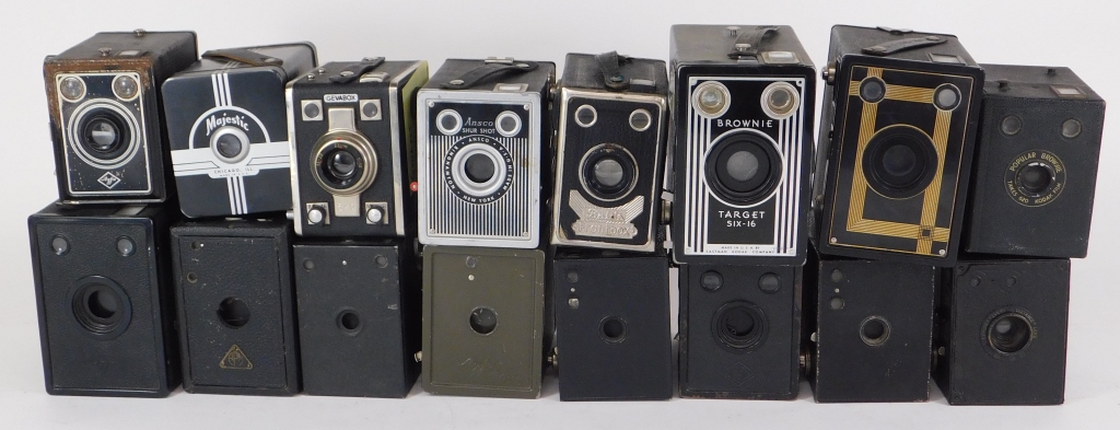 Appraisal: LOT OF BOX CAMERAS Lot of box cameras Includes Agfa