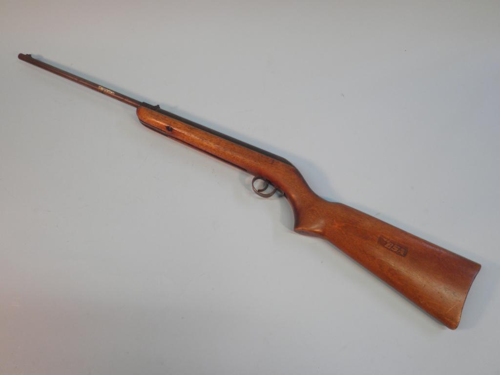 Appraisal: A BSA air riffle with a walnut stock cm long