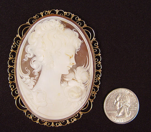 Appraisal: A LARGE K FRAMED SHELL CAMEO BROOCH PENDANT K yellow