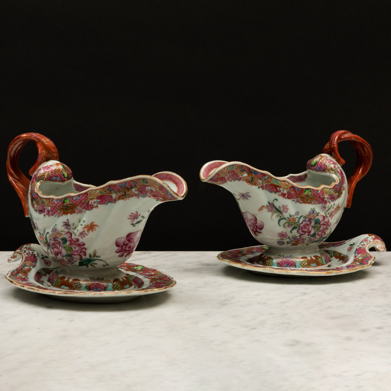 Appraisal: Pair of Chinese Export Shell Shaped Famille Rose Porcelain Sauce