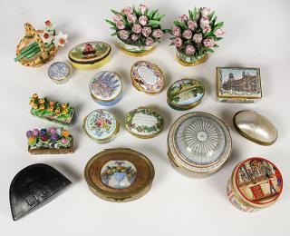 Appraisal: lot of Collection of mostly Limoges and English pill boxes