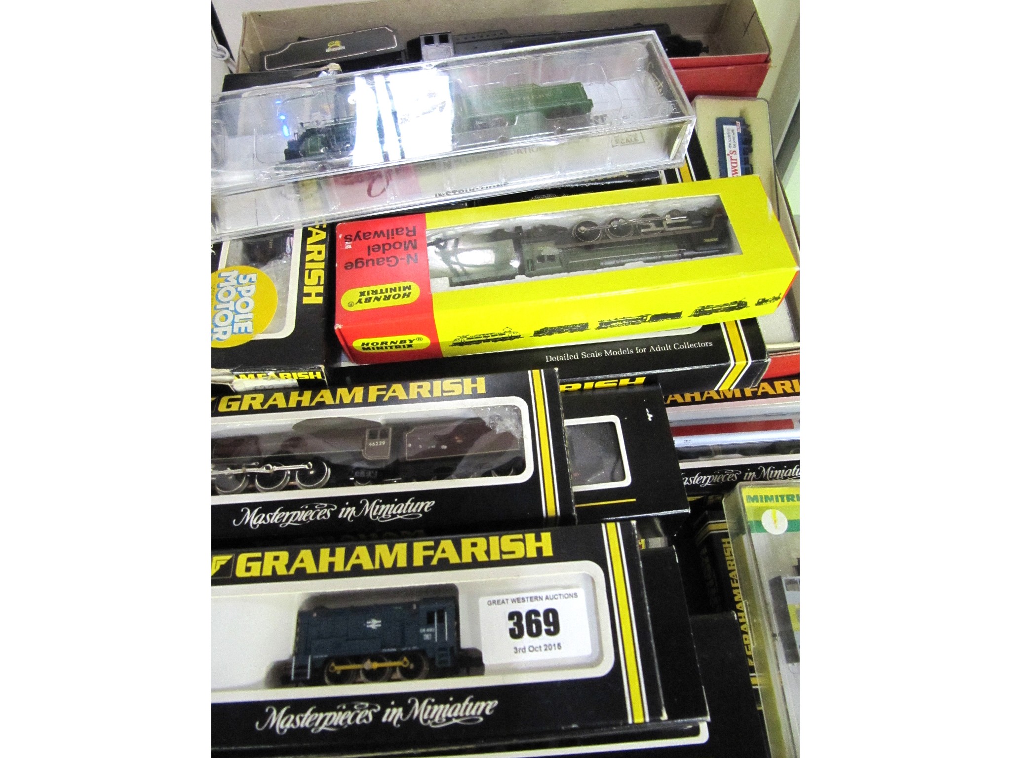 Appraisal: A lot comprising various Graham Farrish N' Gauge model railway