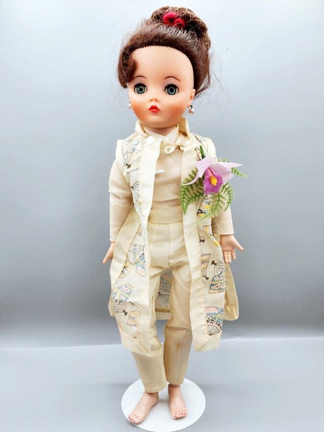 Appraisal: Vintage Uneeda Dollykins inch Doll circa s dressed in ivory