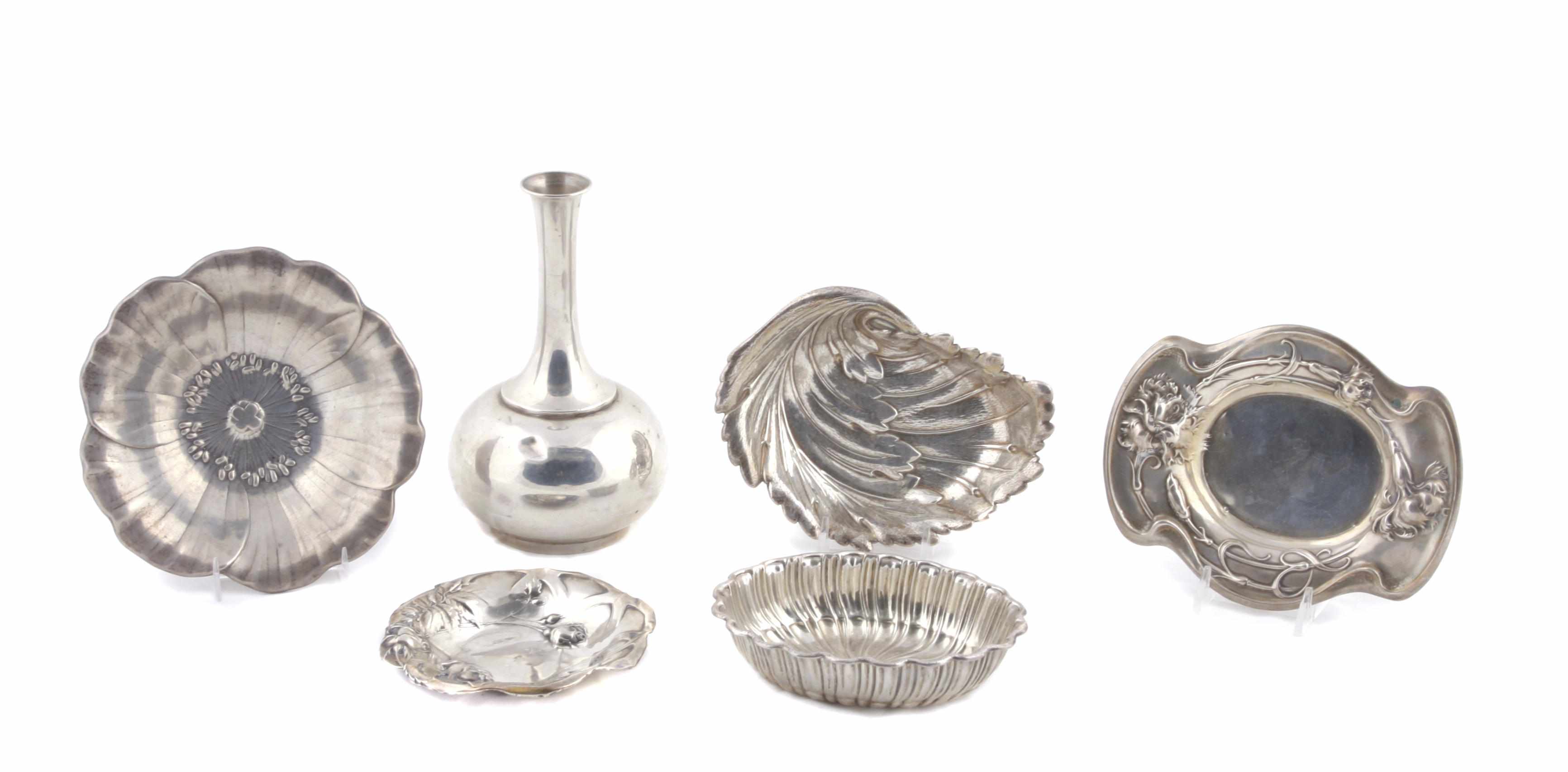 Appraisal: A group of American sterling silver hollowware th centuryVarious makers