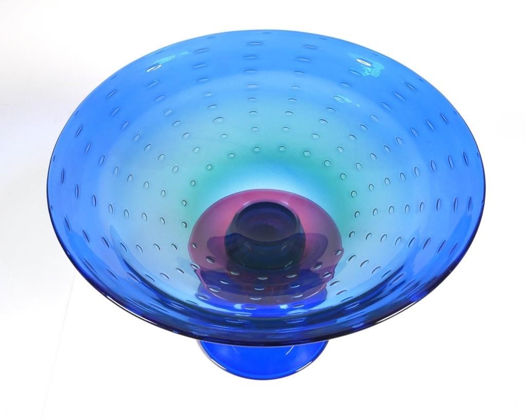 Appraisal: PEET ROBISON BUBBLE ART GLASS CENTERPIECEPeet Robison - collaborated with