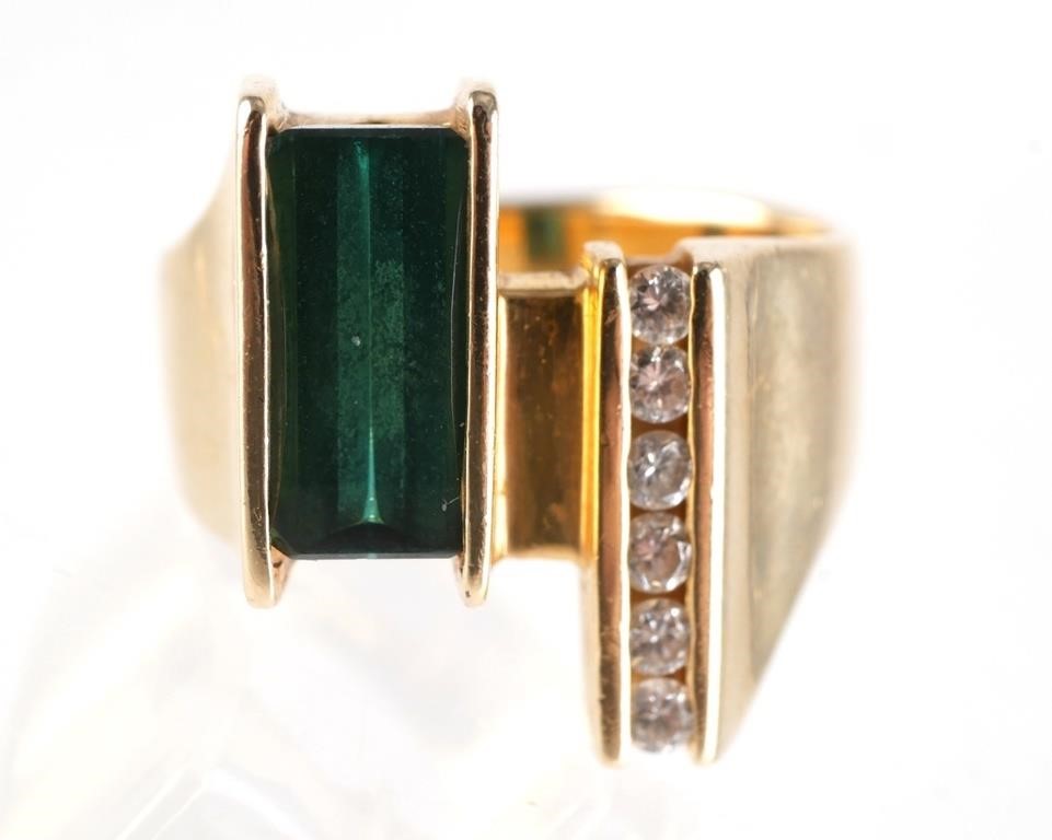 Appraisal: K YELLOW GOLD TOURMALINE AND DIAMOND RING K yellow gold