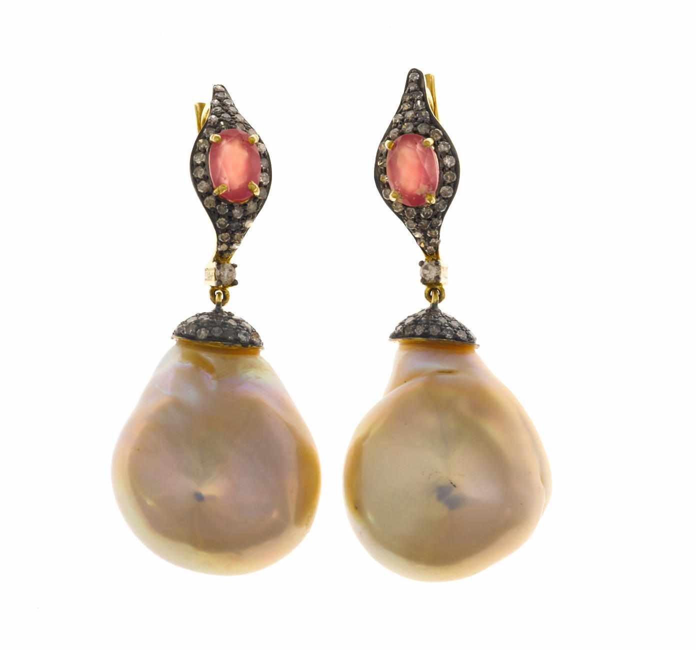 Appraisal: A pair of colored South Sea baroque cultured pearl tourmaline