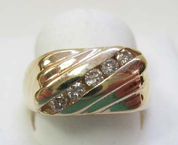 Appraisal: A Gentlemans Gold and Diamond Ring K tested yellow gold