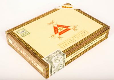 Appraisal: A sealed boxed set of twenty-five Montecristo No Havana Habana