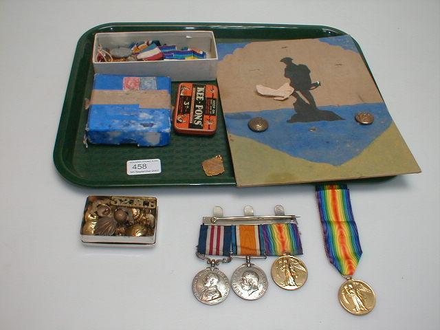 Appraisal: Medals a group of three WWI medals to Pte R