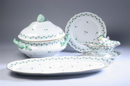 Appraisal: -PIECE ASSEMBLED HEREND PORCELAIN DINNER SERVICE 'Persil' pattern Including dinner