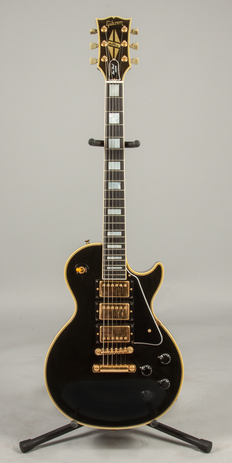 Appraisal: Gibson th Anniversary Les Paul - Black beauty body with