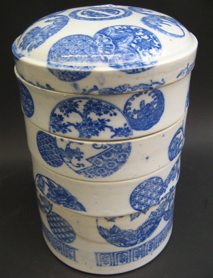 Appraisal: JAPANESE PORCELAIN -TIERED CYLINDRICAL FOOD BOX Jiki entoukei bokkusu in