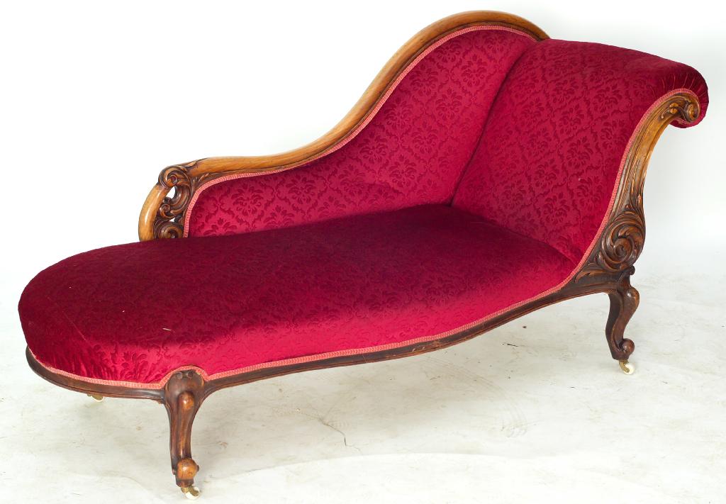 Appraisal: VICTORIAN MAHOGANY CHAISE LONGUE c the boldly scrolling end carved