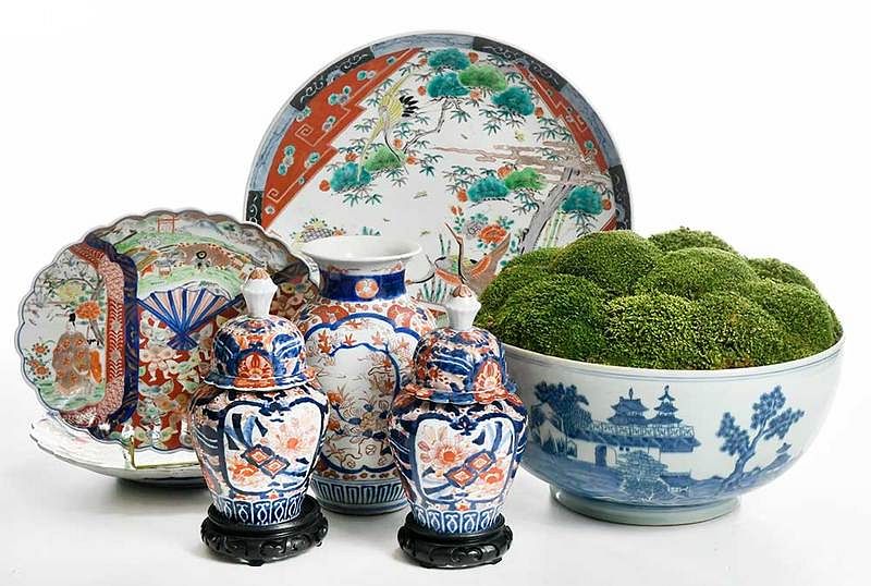 Appraisal: Seven Pieces Imari and Blue and White Porcelain Asian th