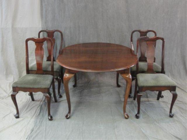 Appraisal: Queen Anne Style Mahogany Dining Set Oval table leaves and