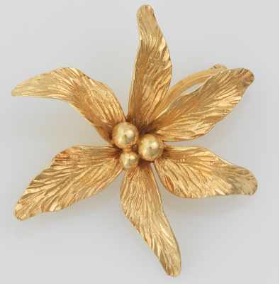 Appraisal: A Tiffany Co Gold Flower Brooch k yellow gold brooch