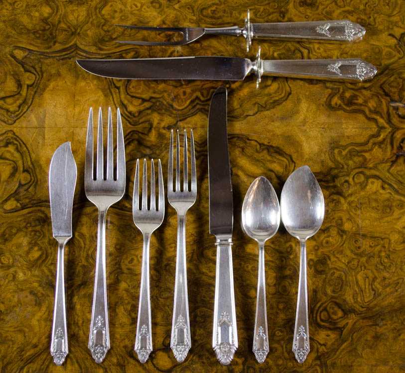 Appraisal: LUNT GRANADO STERLING SILVER FLATWARE SET fifty-three piece service for