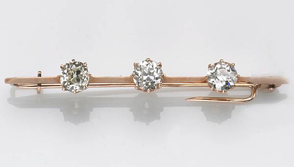 Appraisal: A diamond and k rose gold bar brooch the knife-edge