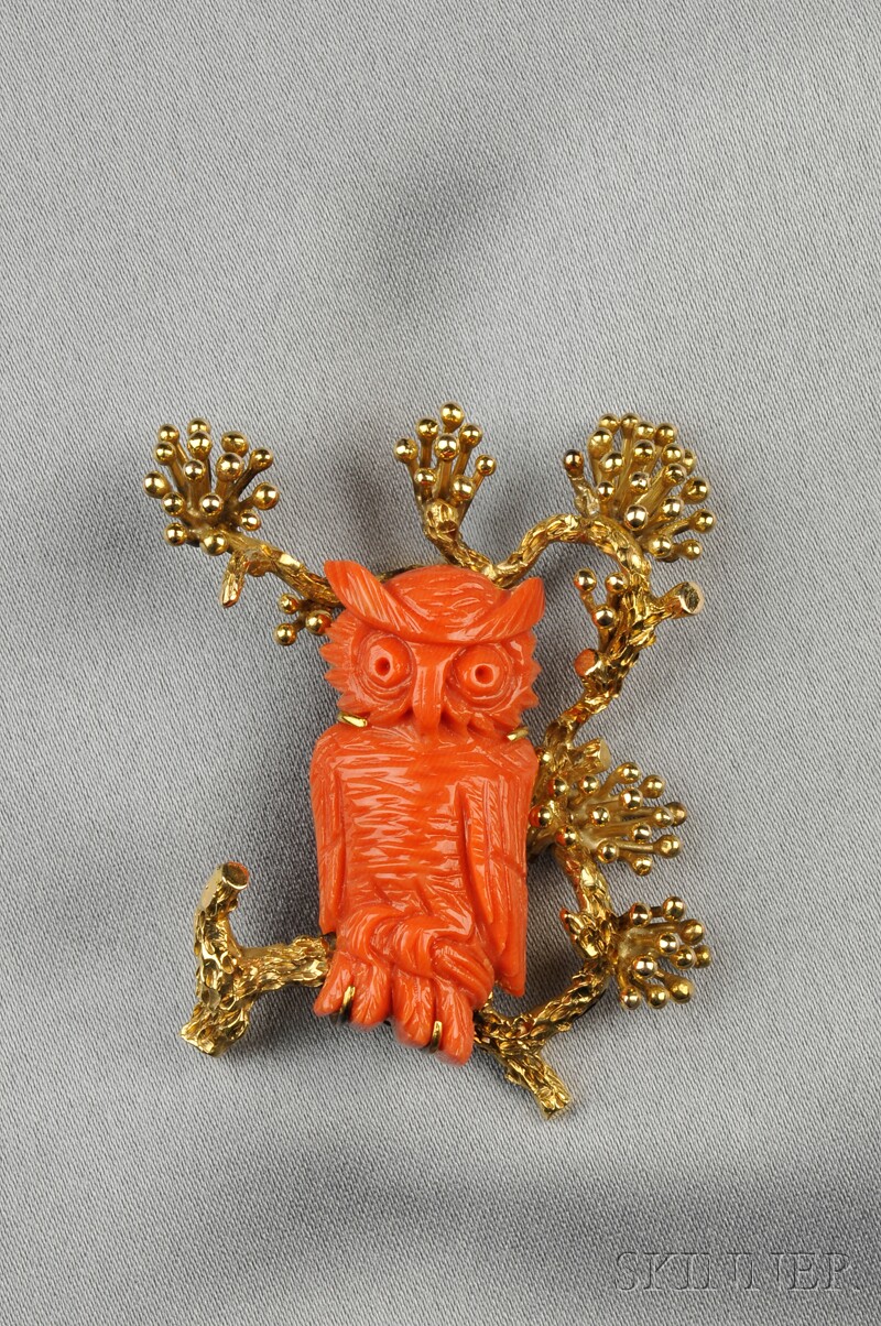 Appraisal: kt Gold and Carved Coral Owl Brooch set with a