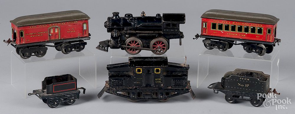 Appraisal: Ives four-piece clockwork train set Ives four-piece clockwork train set