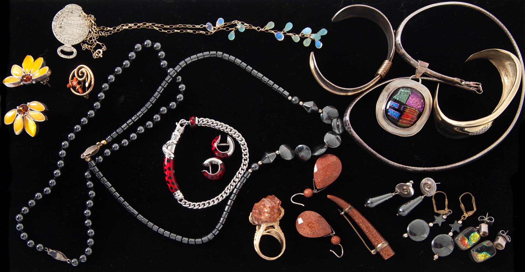 Appraisal: GROUP OF JEWELRY American th- st century Group of jewelry