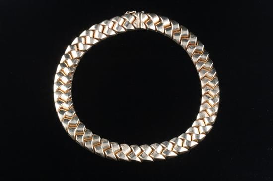 Appraisal: K YELLOW GOLD FLEXIBLE-LINK CHOKER Bright-polished tightly-fitted z shape links