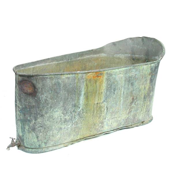 Appraisal: A Continental copper bathtub height in width ft depth in