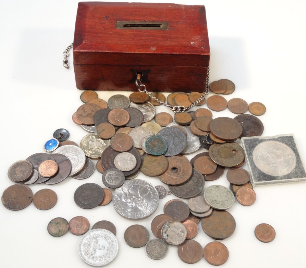 Appraisal: Jewellery and coins to include a pair of cufflinks marked