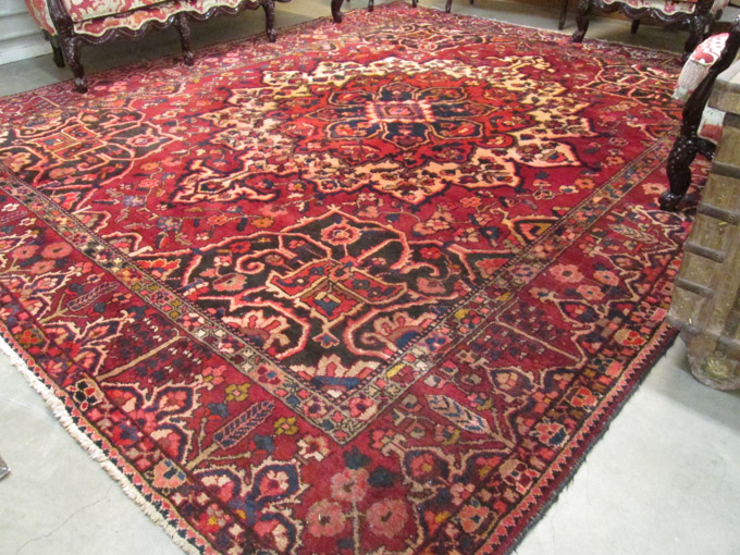 Appraisal: SEMI-ANTIQUE PERSIAN BAKHTIARI CARPET hand knotted in a floral and