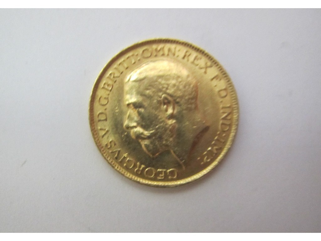 Appraisal: A George V gold sovereign dated