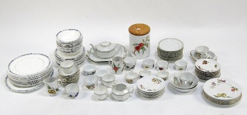 Appraisal: A quantity of Royal Worcester 'Evesham' pattern china a Royal