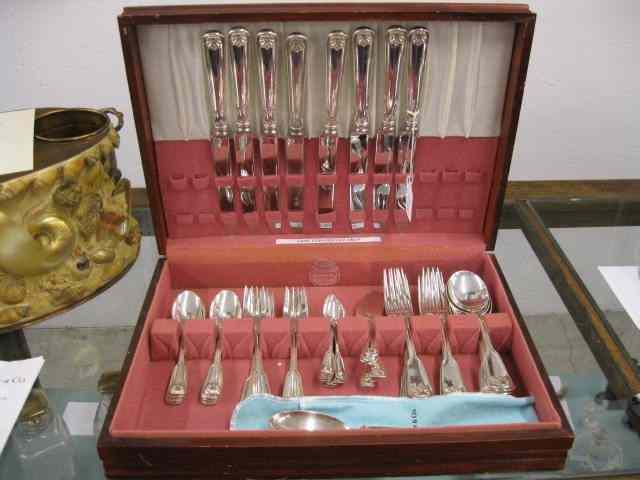 Appraisal: pc Tiffany ''Shell Thread'' Sterlingflatware service for excellent no monogram