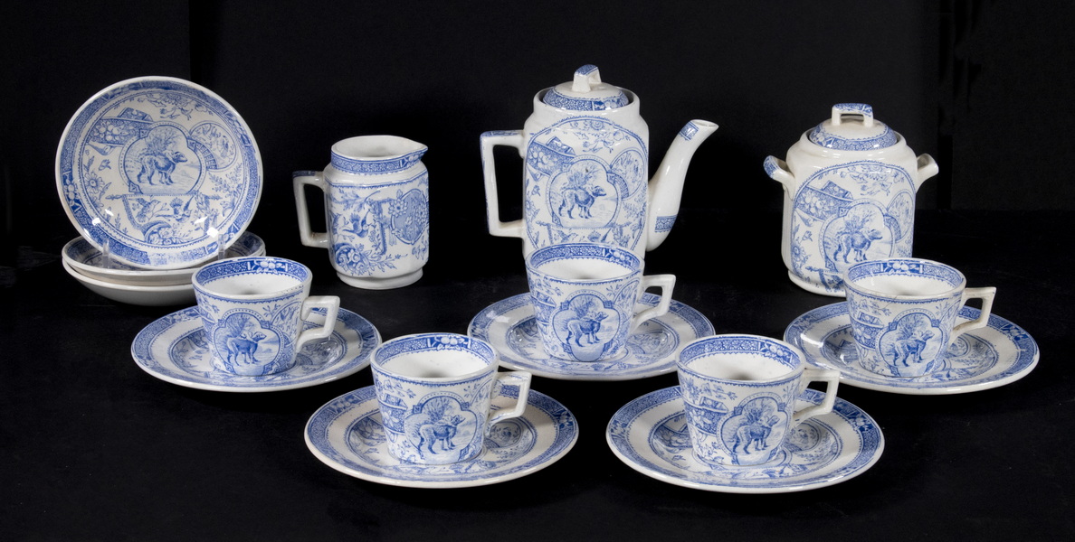 Appraisal: PC ENGLISH STAFFORDSHIRE LITTLE MAE CHILD'S TEA SET Piece Late