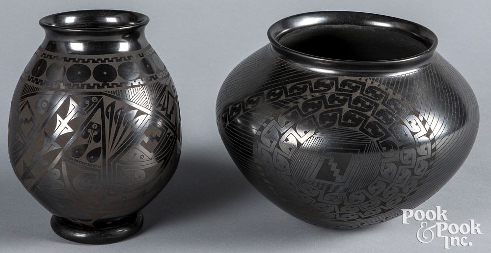 Appraisal: Two pieces of Mata Ortiz black on black pottery Two