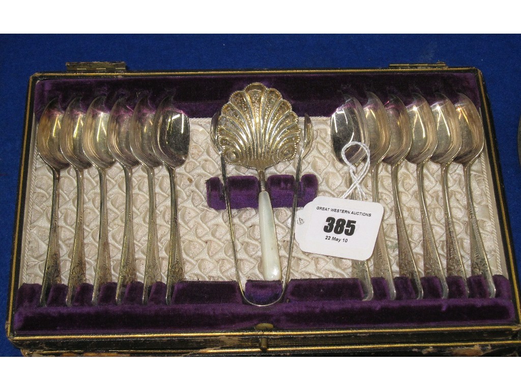 Appraisal: Cased spoon and tong set