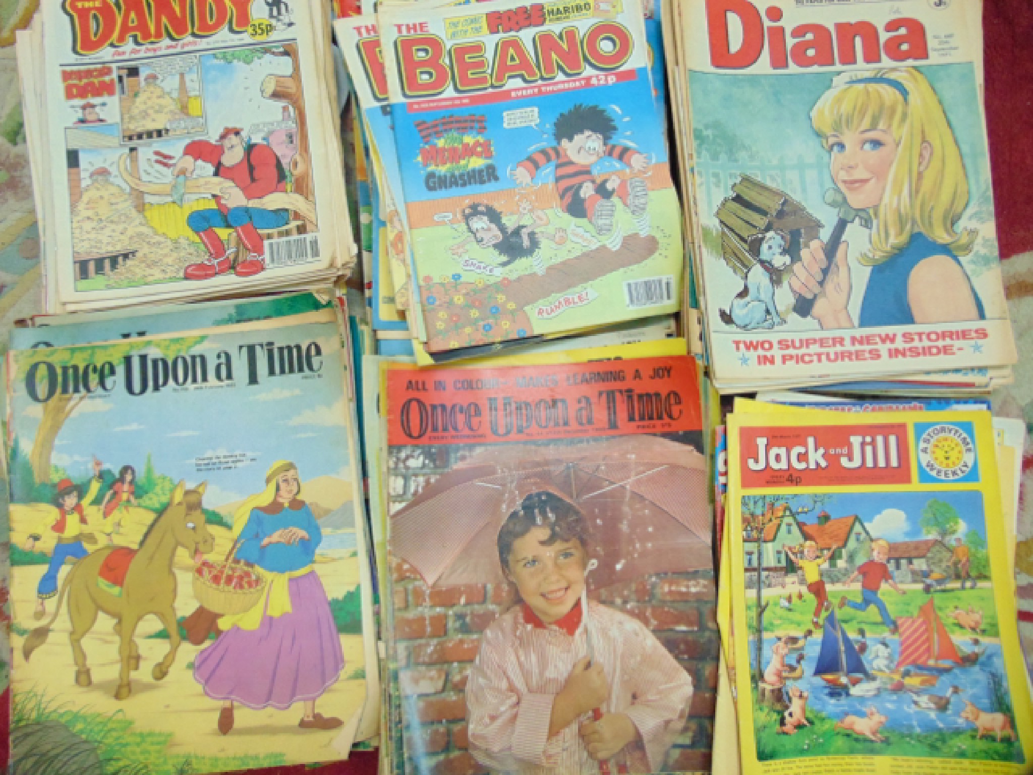 Appraisal: A box of Beano and Dany comics mainly from the