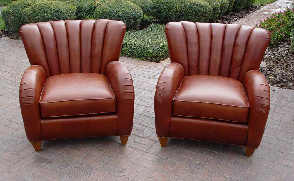 Appraisal: PAIR OF PALMER HOME FURNITURE BY LEXINGTON LEATHER CLUB CHAIRS