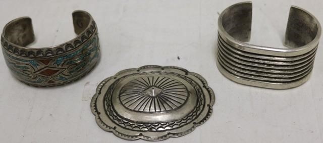 Appraisal: PIECES OF NATIVE AMERICAN JEWELRY TO INCLUDE CONCHA SILVER BRACELET