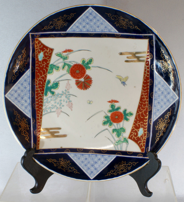 Appraisal: Japanese Imari porcelain charger d no apparent chips cracks or