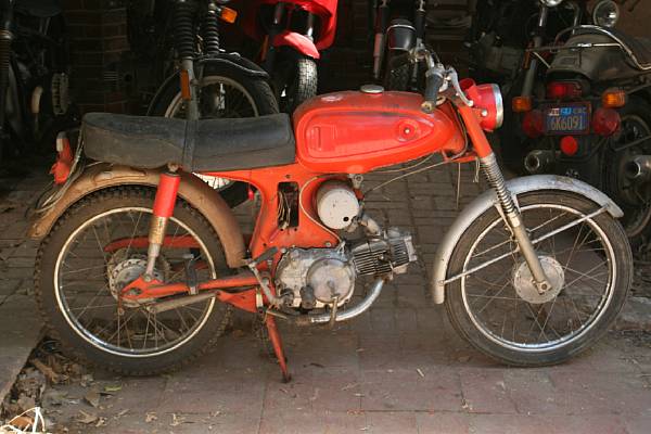 Appraisal: c Honda D Engine no A mostly complete example of