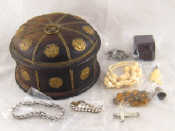 Appraisal: A mixed lot of costume jewellery in a wood and