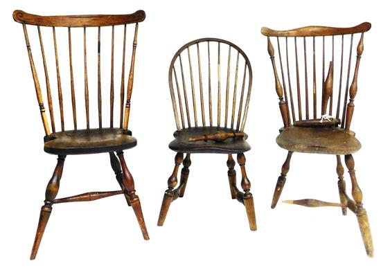 Appraisal: Three Connecticut Windsor side chairs two fan backs and one