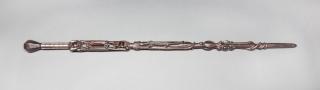 Appraisal: Alligator Cane in A forty-inch-long dark hardwood walking stick with