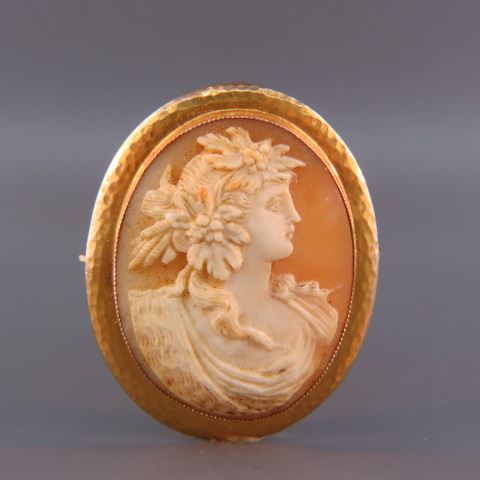 Appraisal: Cameo Pin or Pendant finely carved portrait of a lady