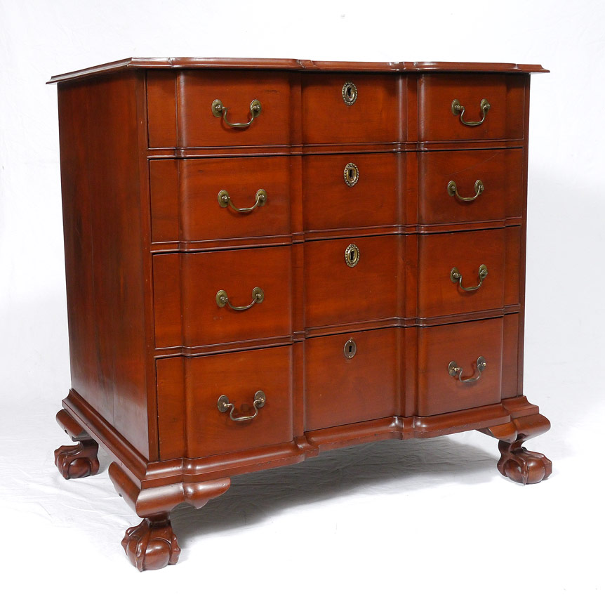 Appraisal: TH CENTURY CHIPPENDALE STYLE BLOCK FRONT CHEST Mahogany chest with